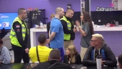 OBEZBEĐENJE OPKOLILO BELU KUĆU! Zvezdan i Anđela na korak do fizičkog obračuna, zadrugari pokušavaju da ih obuzdaju