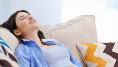 OTICANJE TOKOM CIKLUSA Svakog meseca se "ugojite" 2-3 kilograma, evo kako da zadržavanje vode u telu postane prošlost