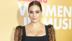 POVEĆAJTE GRUDI ZA SAMO 5 MINUTA Imamo genijalan trik za koji vam treba samo jedna obična pertla