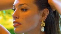 SKINULA MRŠAVOST SA TRONA Ovo je najseksi žena sveta, muškarci ne skidaju pogled sa njenog zanosnog tela
