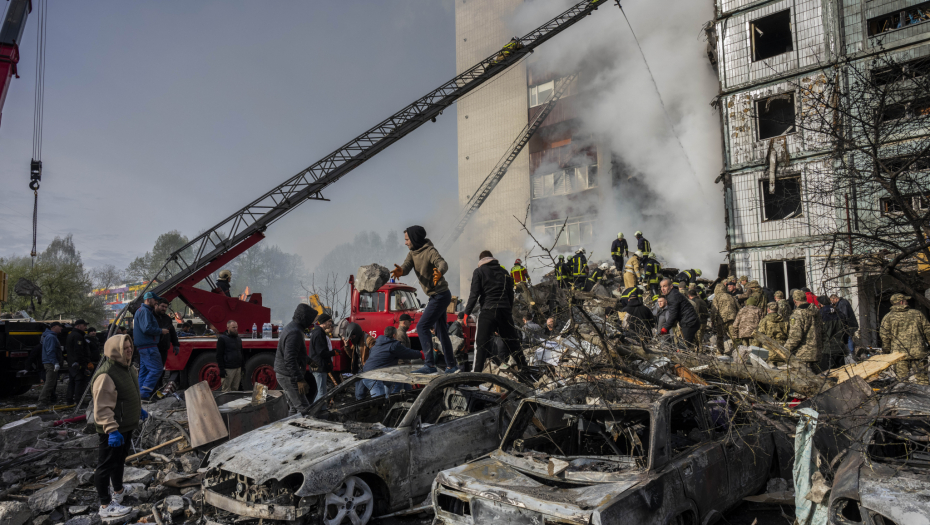 RAKETNI NAPAD NA UMANJ Devet poginulih, 17 povređenih (FOTO/VIDEO)