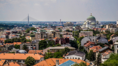 SREĆAN DRŽAVNI UDAR! Direktor škole napravio neviđen gaf, smeje mu se cela Srbija (FOTO)