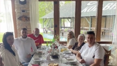 VELIKO SLAVLJE U PORODICI DRAGOJEVIĆ Biljana najveselija, ne može da sakrije sreću, a tu je nova snajka