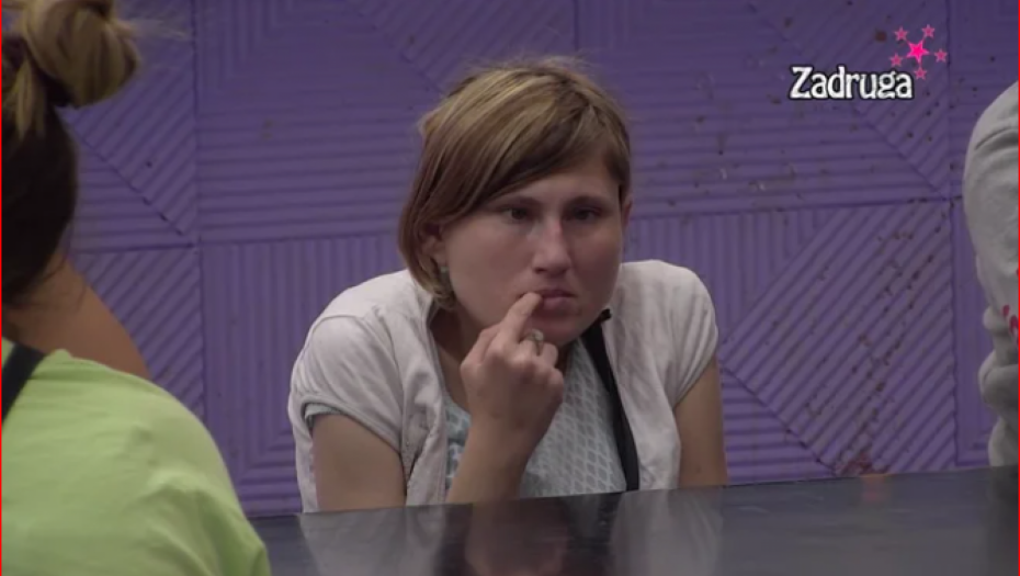 "JAO, TEŠKO MENI" Divna DNK u očaju moli za pomoć, ne zna kome da se obrati, ovo je najviše muči!