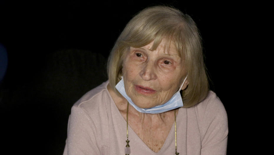 MIRA BANJAC HTELA DA SE UBIJE, ON JU JE SPASAO Zelenaši su joj uzeli sav novac, a zahvaljujući ovome je i dalje živa