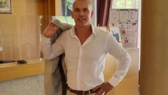 ŽIVEO JE U BEDI I SIROMAŠTVU, A SADA UŽIVA U LUKSUZU Topalko pokazao šta radi za praznik, a svi bruje o jednom! (FOTO)