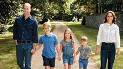 "MALA ŠEFICA" NAPUNILA OSAM GODINA Rođendanska fotografija princeze Šarlote dokazuje da brzo raste