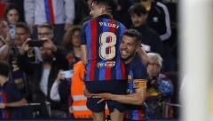 BARSELONA POBEDOM PROSLAVILA TITULU Katalonci sigurni, poznato i ko ide u Ligu šampiona, poslednje kolo odlučuje o putnicima u drugu ligu