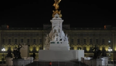 INCIDENT PRED KRUNISANJE Uhapšen muškarac ispred Bakingemske palate