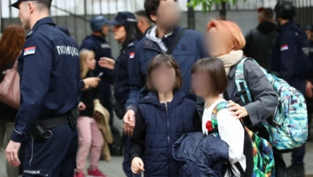ŽELEO JE DA PROMENI RAZRED Učenica škole na Vračaru otkrila nove detalje o dečaku koji je izvršio masakr: Plašili smo se da to ne uradi!