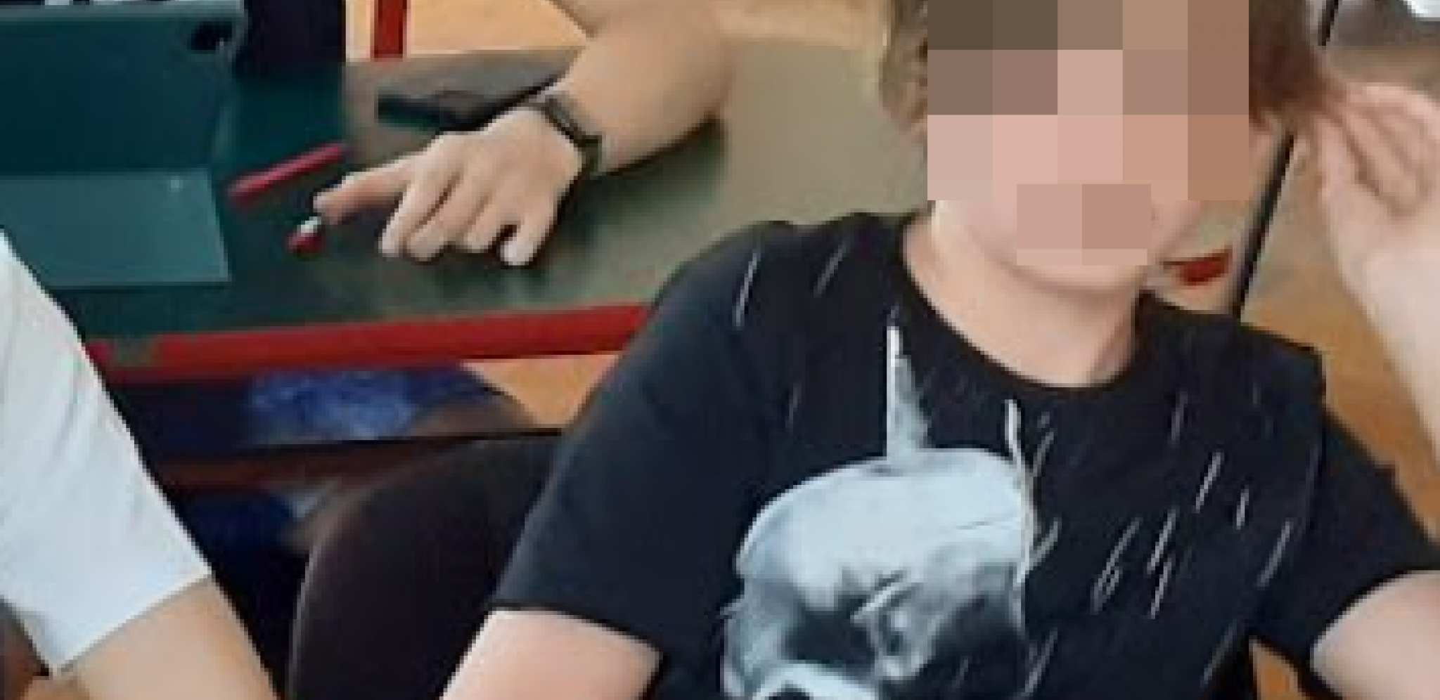 KOSTA IMAO SAMO PUBERTETSKE BUBICE Detalji izjave u policiji majke dečaka ubice sa Vračara!