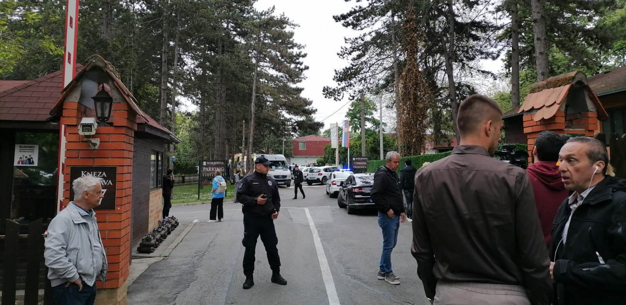 MALOLETNICA ČEKA SASLUŠANJE Evo šta je motiv napada u gimnaziji Ruđer Bošković (FOTO)