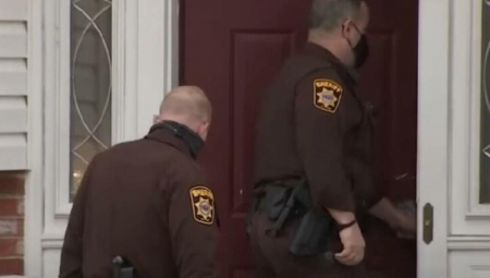 MAJKA MONSTRUM UBILA DVOJE NOVOROĐENČADI, PA IM TELA GODINAMA DRŽALA U ZAMRZIVAČU Otac nije ništa slutio, pravdala se stravičnim izgovorom