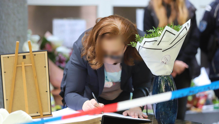 KNJIGA ŽALOSTI OKUPILA SRBE Ogroman red ljudi, među njima i poznate ličnosti