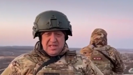 "POTENCIJAL KIJEVA DALEKO OD ISCRPLJENOSTI" Prigožin najavio polvlačenje iz Ukrajine (VIDEO)