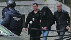 Smrt seju i legalni pištolj i nelegalna puška!