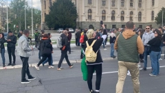 OPOZICIJU MIRNA ŠETNJA NE ZANIMA, UMARA IH! Kako ih nije sramota:  Razočarani što nije bilo nasilja, pozivaju na nove incidente (FOTO)