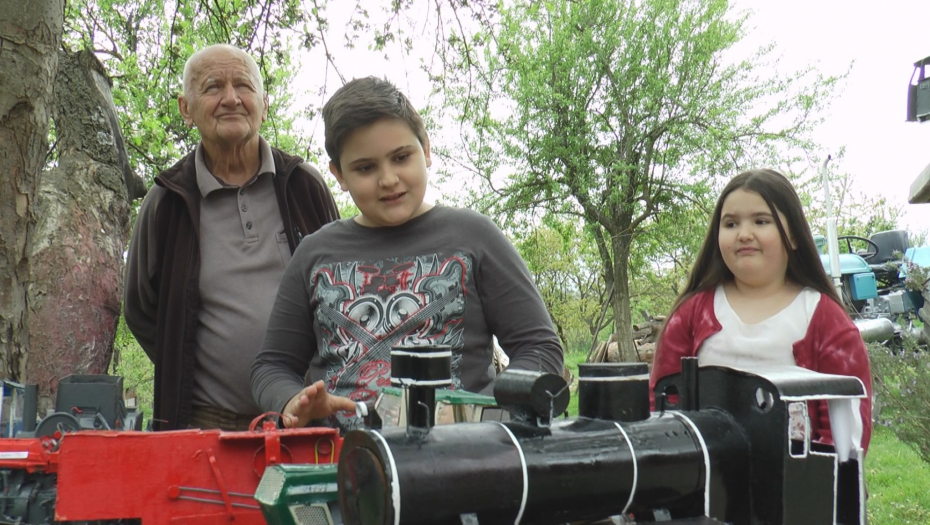 MALI GENIJE IZ GORNJE TREPČE Svaki vikend provodi na selu i sa dedom pravi makete od kojih zastaje dah (FOTO)