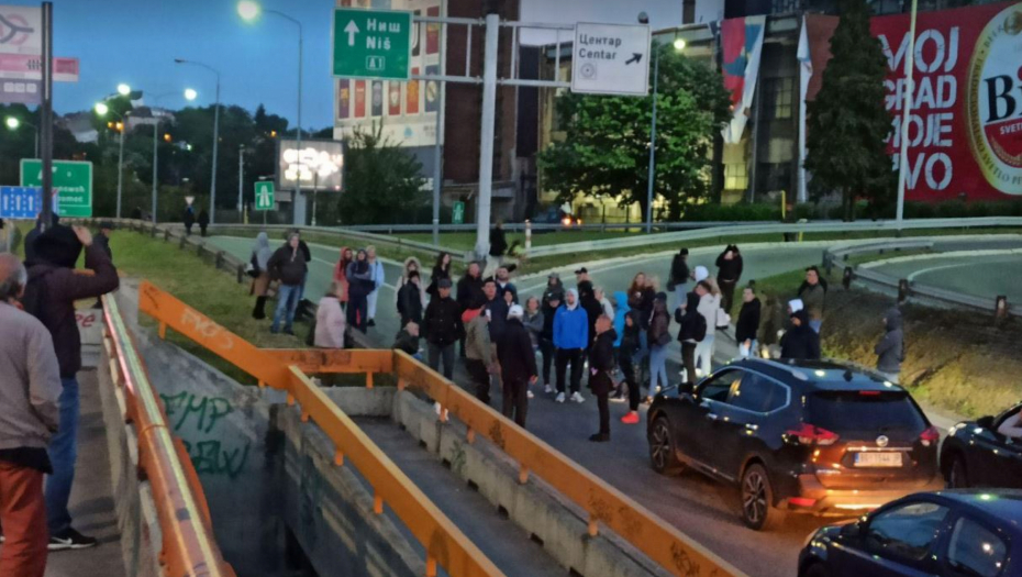BLOKADU PUTEVA MNOGI BRUTALNO SANKCIONIŠU! Policija u Evropi prema demonstrantima nema trunku samilosti ni razumevanja