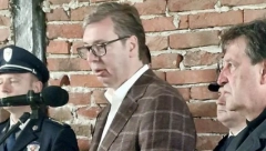 "ČIME IH JE UVREDILA, ISTINOM?" Vučić o tvitu Ane Brnabić