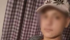 DEČAK ŽENI RAZBIO GLAVU SEKIROM, PA IZBO NJENOG SINA Detalji stravičnog zločina u Radojevu kod Zrenjanina! (FOTO)