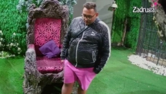 "ON SVE RADI ZBOG PARA" Neca raskrinkao ljubavni par u "beloj kući", svi im zavide na odnosu, a istina je skroz drugačija