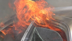 PUTNICI ŽIVI IZGORELI Među 26 stradalih bila deca i beba