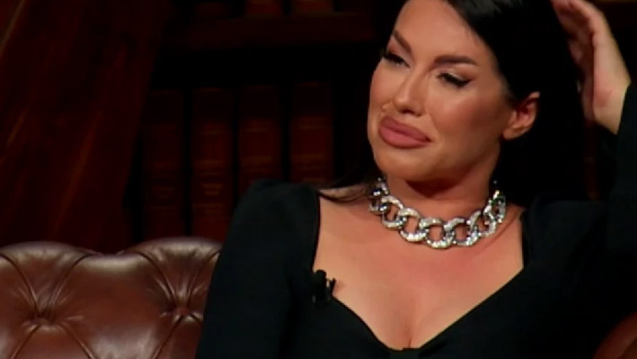 BRUTALAN NAPAD NA SEKU ALEKSIĆ! Pevačica zbog ovog postupka dobila jezive uvrede: "Folirantkinja, okreće se kako vetar duva!"