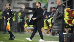 TINJA NADA U LEVERKUZENU Sportski direktor Bajera još uvek veruje da Alonso ostaje i naredne sezone, ali...