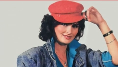 ZA TRI ŽIVOTA NEĆETE POGODOTI KO JE ŽENA SA SLIKE Važila je za pravu bombu, muškarci i danas uzdišu za njom!