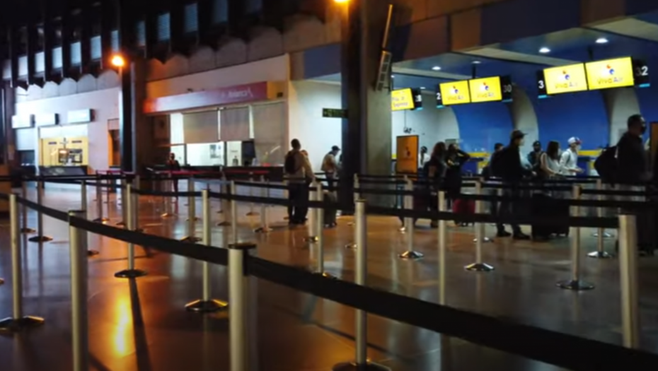 EVROPSKE KOMPANIJE UKIDAJU LETOVE Britanski EasyJet "sasekao" čak 1.700