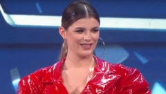 PEVAČICA KRILA TRUDNOĆU Pojavila se u emisiji i otkrila da je u šestom mesecu, usledio šok (FOTO)