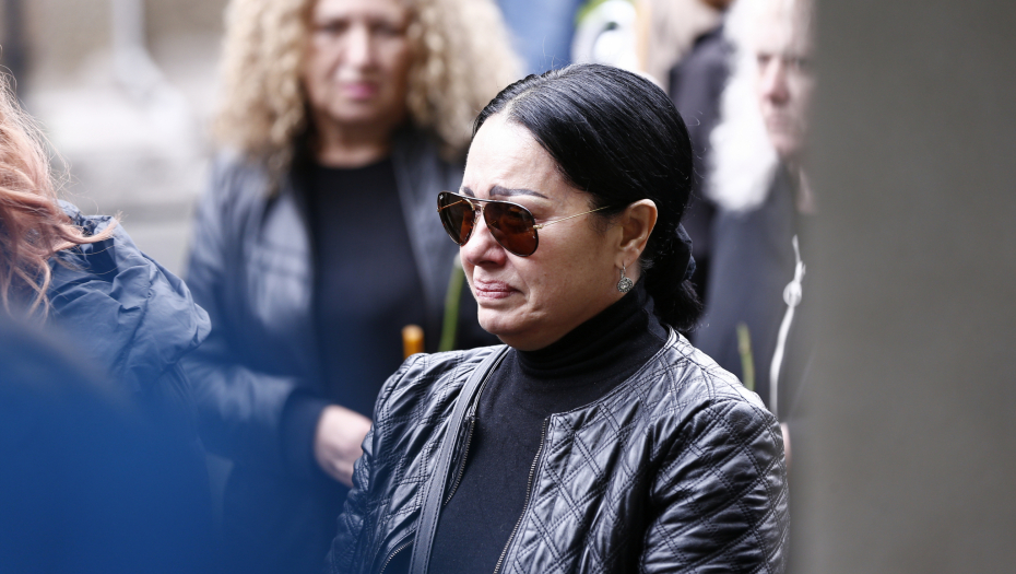 ZLATA PETROVIĆ SAHRANILA BRATA! Potresne scene na groblju, Peja se ne odvaja od sina