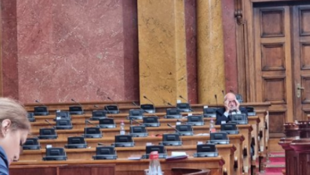 PLAĆAJ NARODE DA MOGU DA LENČARE Opozicija u Srbiji postavila novi rekord!