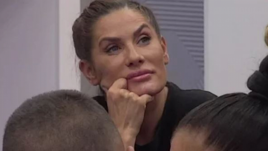 "BOLESNO GA VOLIŠ" Zadrugar otkrio da Ana još uvek ima emocije prema Zvezdanu, ona mu poručila samo jedno