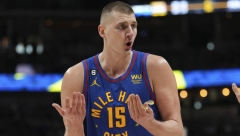 VELIKI SKANDAL PRED TREĆU UTAKMICU Nikola Jokić brutalno izvređan na američkoj nacionalnoj televiziji (VIDEO)