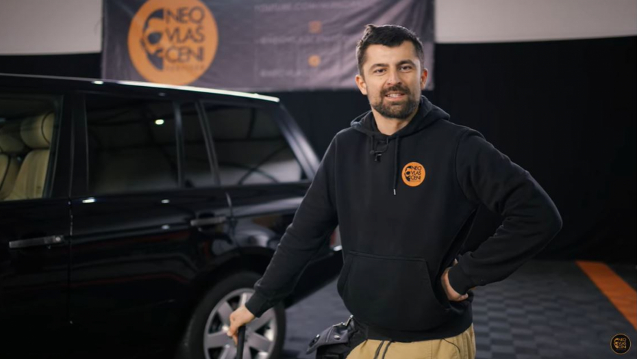 TELO PRONAŠAO KOLEGA Jutjuber iz Beograda nađen mrtav u hali u Surčinu