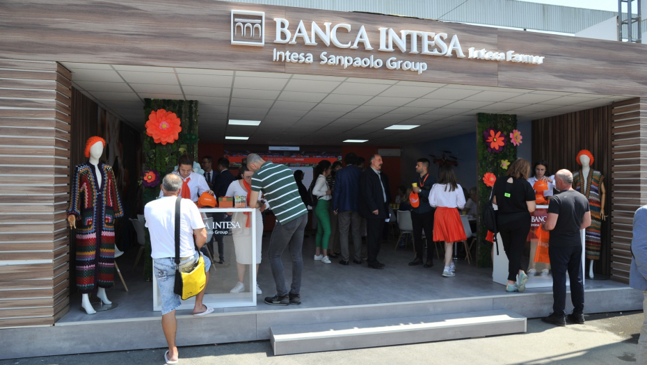 90. MEĐUNARODNI SAJAM POLJOPRIVREDE U NOVOM SADU Banca Intesa pruža snažnu podršku domaćoj poljoprivredi podsticanjem upotrebe naprednih tehnologija i digitalizacije agrara