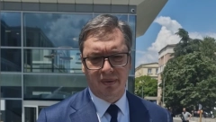 MOLIM SE ZA NJIHOV BRZ OPORAVAK Predsednik Vučić obišao ranjene u Kliničkom centru