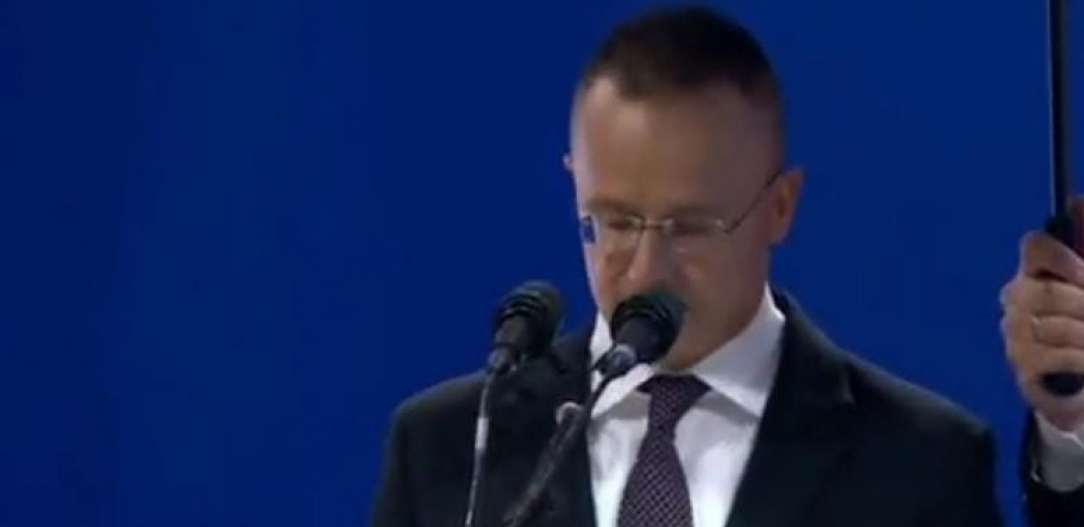 PETER SIJARTO: PODRŽAVAJTE SVOG PREDSEDNIKA, NAPRED ALEKSANDRE! (VIDEO)