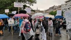 UREDNIK ALBANSKOG PORTALA SE RADUJE PROTESTIMA Uzdrmali smo Vučića, došao mu je kraj!