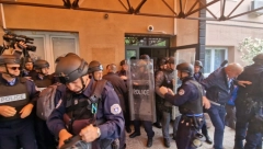 IZVEŠTAJ KOJI JE VUČIĆ PREDAO BORELJU Otkriveno kroz kakva zverstva prolaze Srbi uhapšeni na severu Kosova (FOTO)
