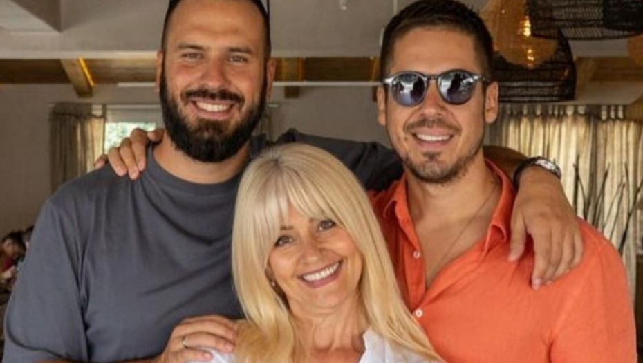 UDOVICA MARINKA ROKVIĆA PROSLAVILA 60. ROĐENDAN Veliko slavlje u domu, napravljena prava bajka za Slavicu