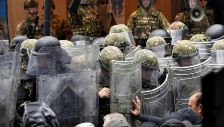 IDEOLOG PROTESTA: Kosovo nas ne zanima, mi rušimo Vučića (FOTO)