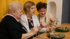 SEDAM DECENIJA SU NAJBOLJE DRUGARICE Svaki poslednji utorak u mesecu se okupljaju, bolest i politiku ne spominju!