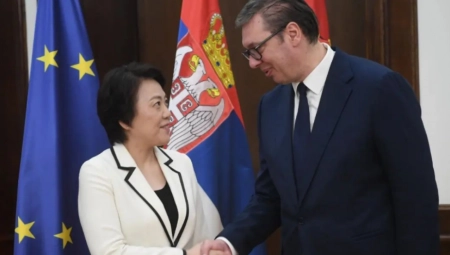 VUČIĆ SA AMBASADORKOM ČEN BO O SITUACIJI NA KIM Apelovao sam na prijatelje iz Kine da utiču na međunarodnu zajednicu