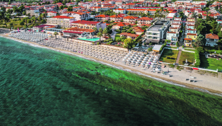 SRBE OTERALI IZ KAFIĆA U GRČKOJ! Razlog će vas šokirati