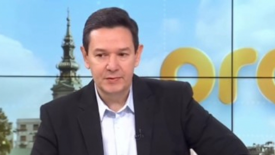 GLUMI DESNIČARA, A PRIČA ISTO ŠTO I ĐILASOVCI Lepo je Vučić rekao, nema razlike između njih (VIDEO)