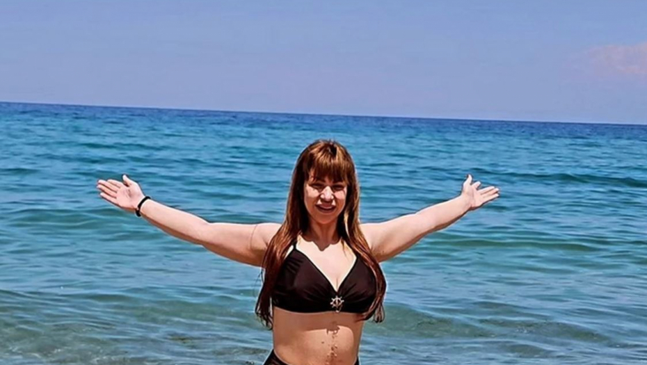 SKINULA SE MILJANA KULIĆ! Ne prestaje da šokira ponašanjem, javnost skandalizovana (FOTO)