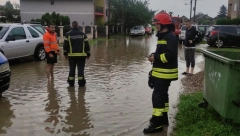UPOZORENJE GRAĐANIMA U POPLAVLJENIM PODRUČJIMA Pazite se crvenih zaraznih bolesti! Sledite ove preporuke